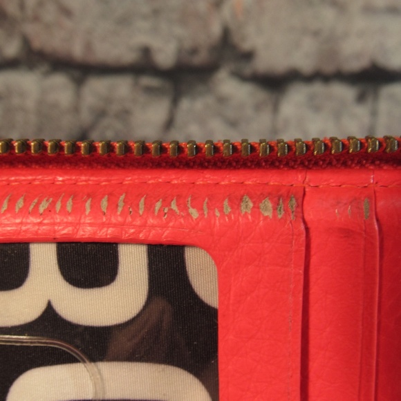 Marc Jacobs Neon Orange Zip Wallet - Picture 2 of 8